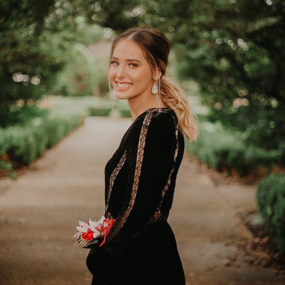 Meet your Posher, Emily - Picture 1 of 1
